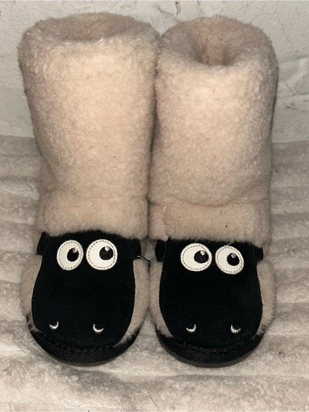 Emu Australia shaun the sheep merino wool slippers kids sheep booties - Picture 2 of 7